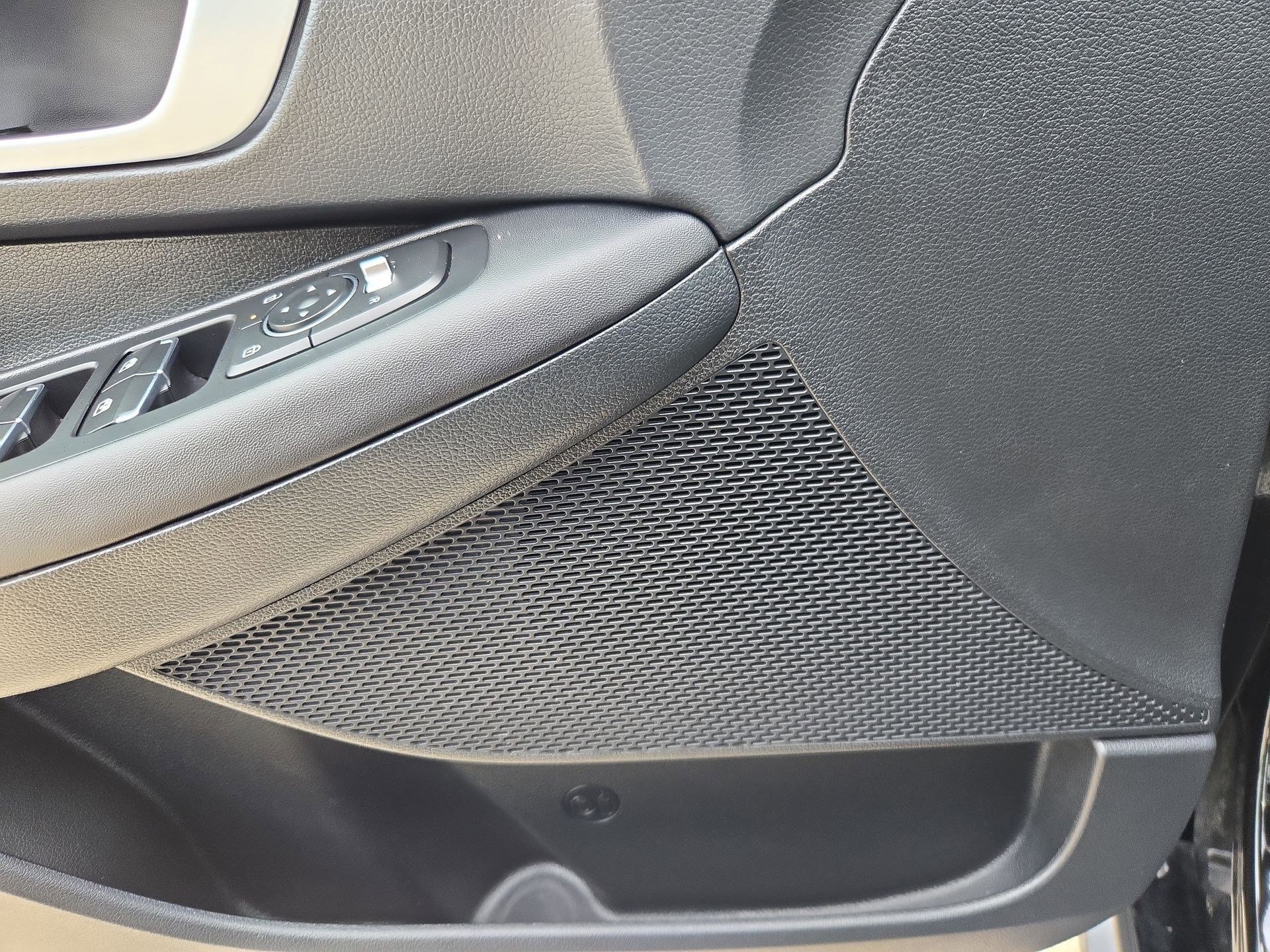 Used 2024 Onyx Black Hyundai SEL image 14