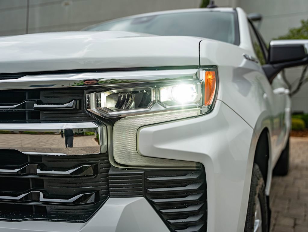 Used 2023 Summit White Chevrolet LT image 14
