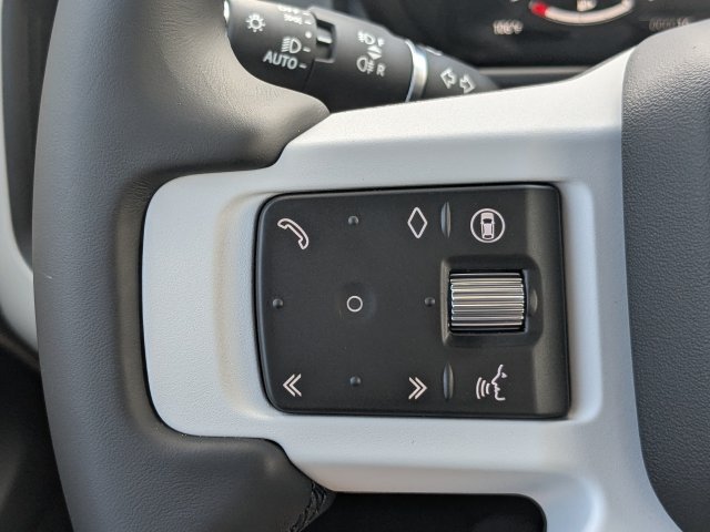 New 2026 Fuji White Land Rover X-Dynamic SE image 28
