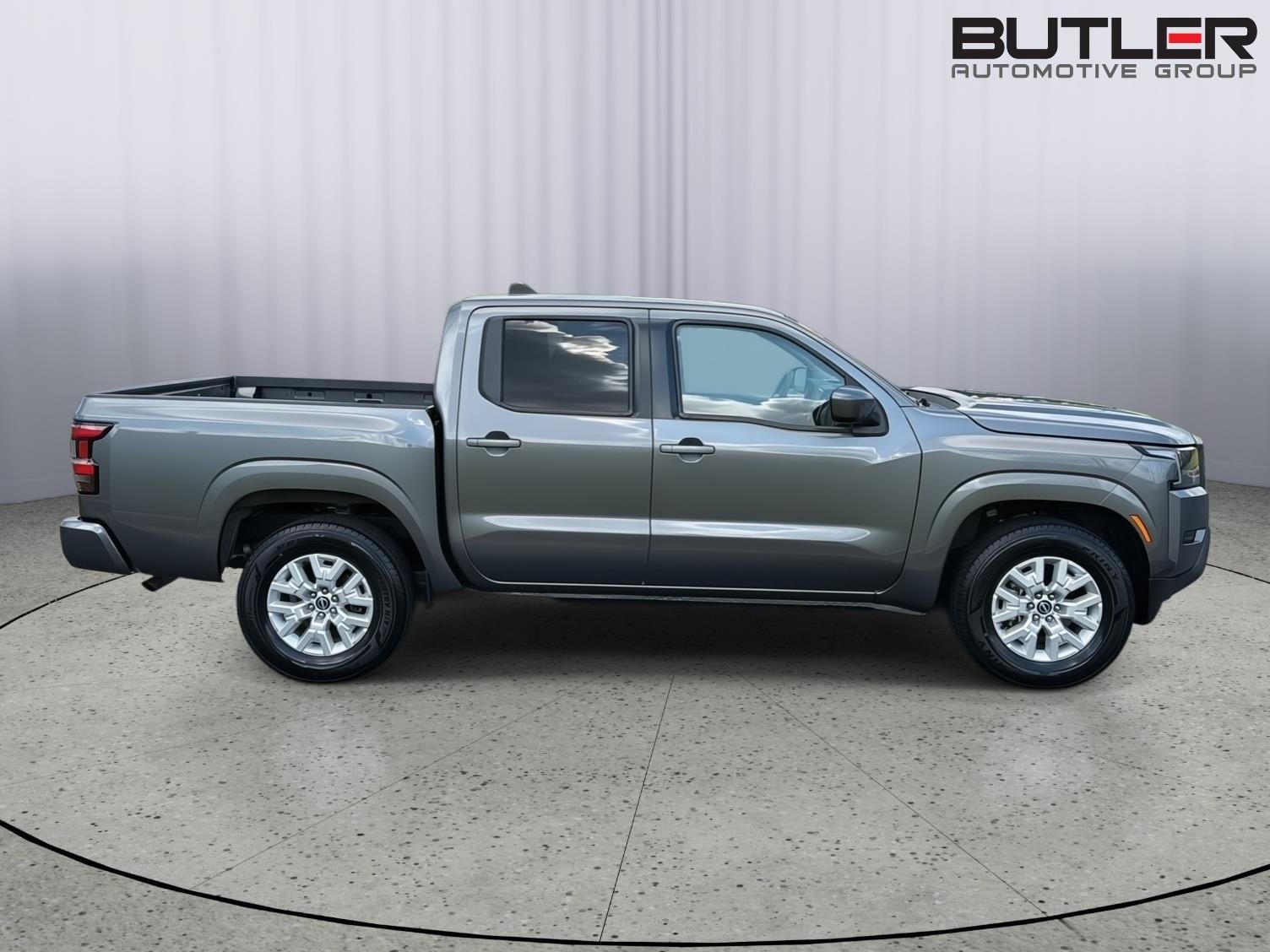 Used 2022 Gun Metallic Nissan SV image 7