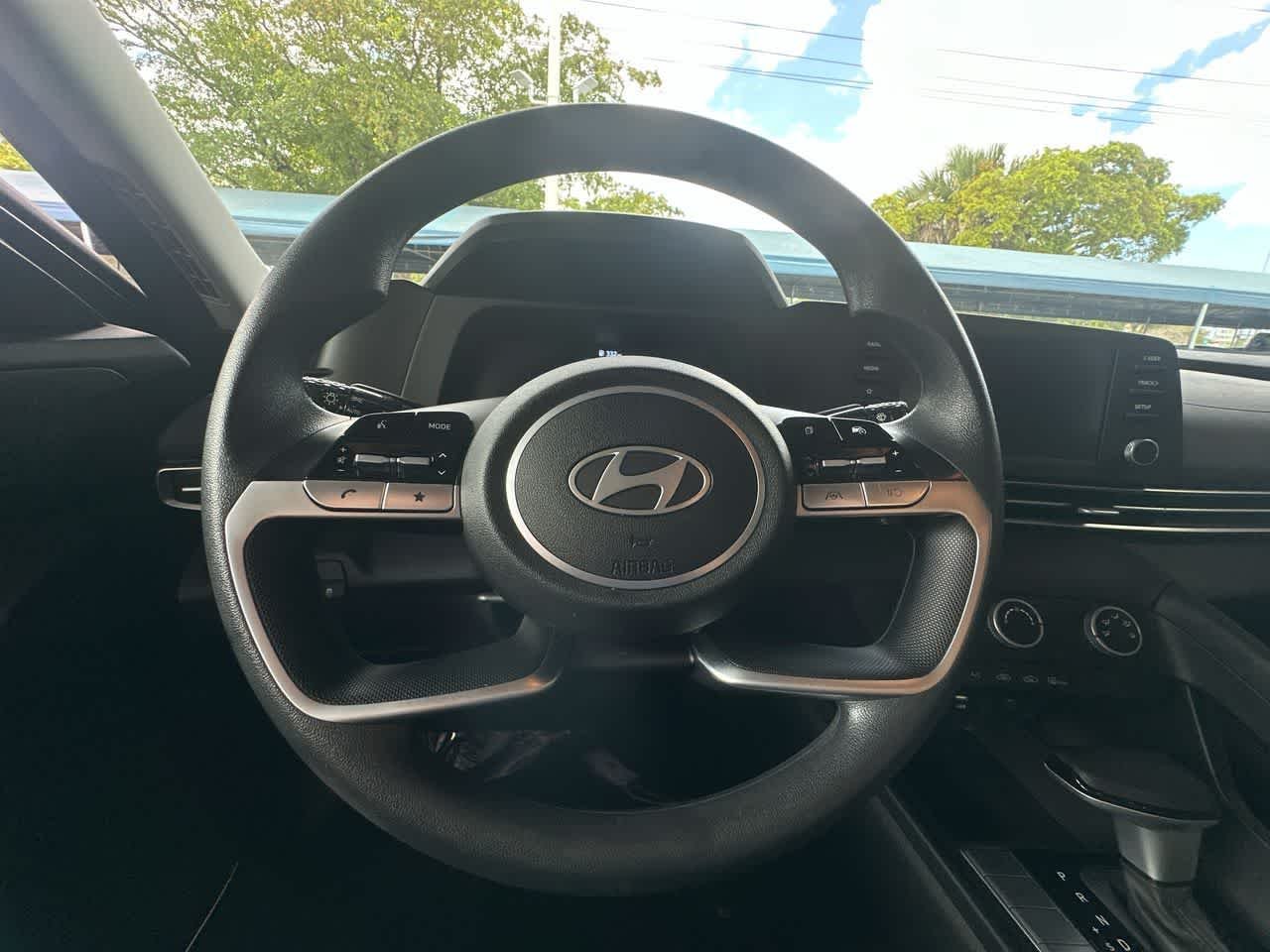 2026 Hyundai Elantra SE - Photo 15