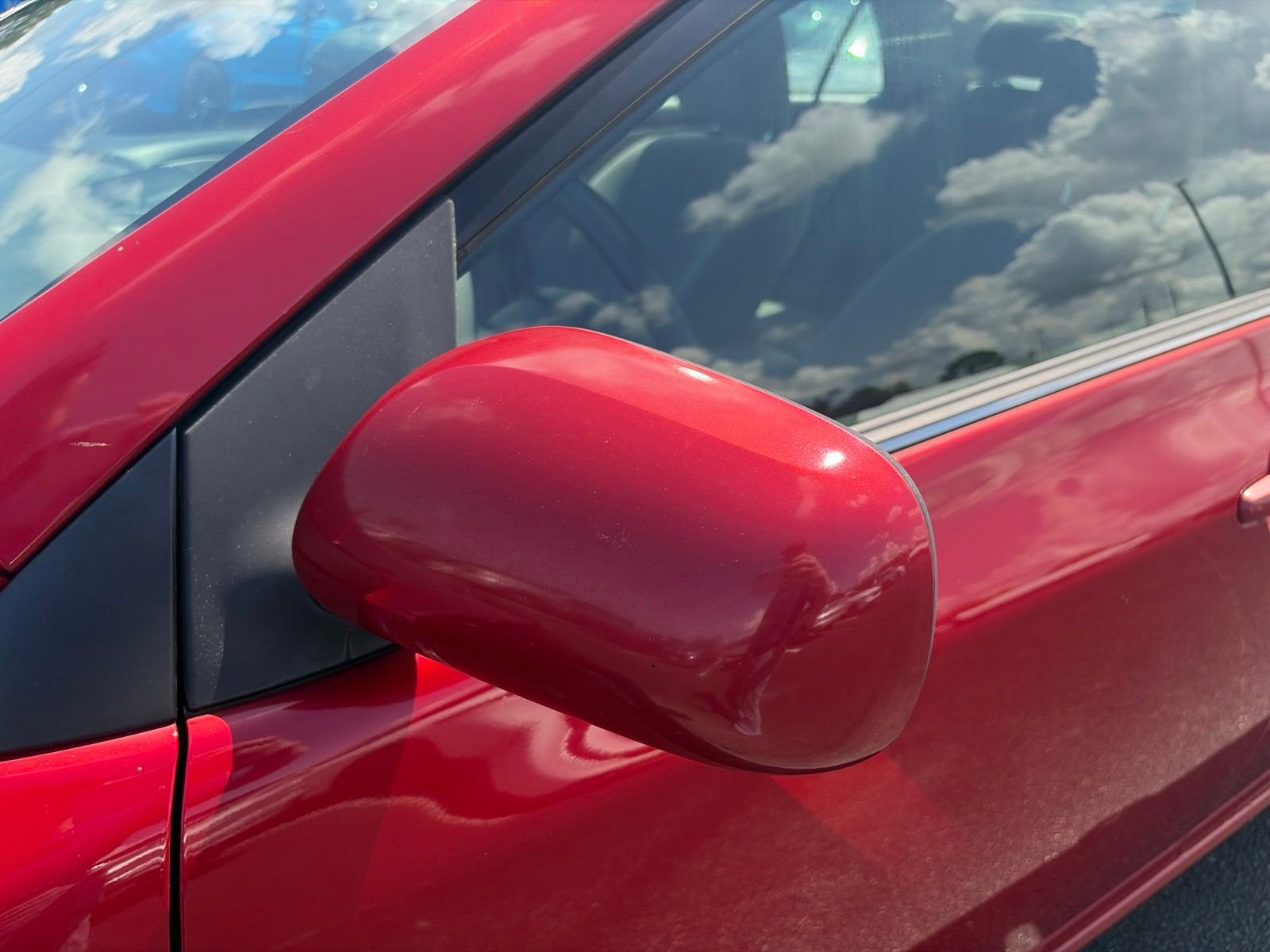 Used 2013 Red Toyota LE image 13