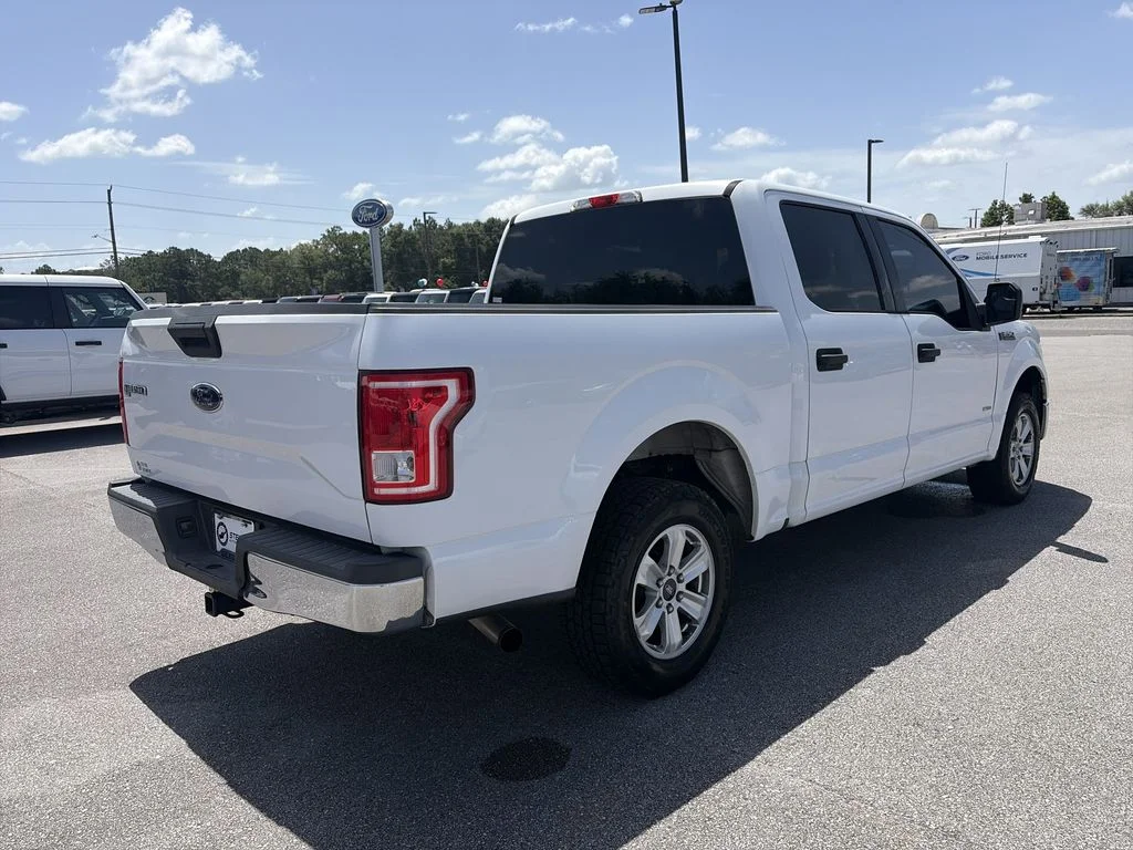 Used 2015 White Ford XLT image 7