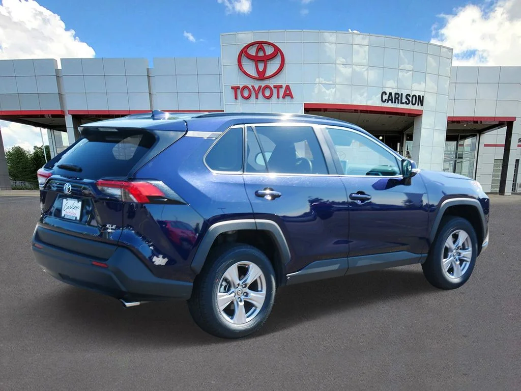 Certified Used 2025  Toyota XLE image 5