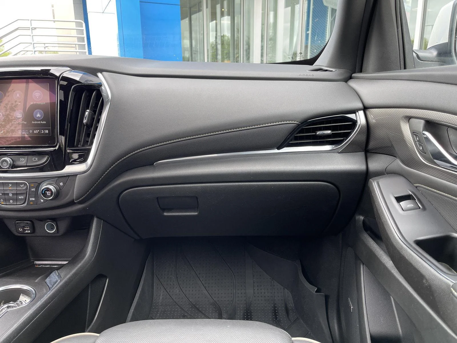 Used 2023 Iridescent Pearl Tricoat Chevrolet Premier image 38