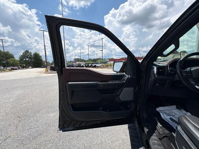 Used 2022 Agate Black Metallic Ford Lariat image 11