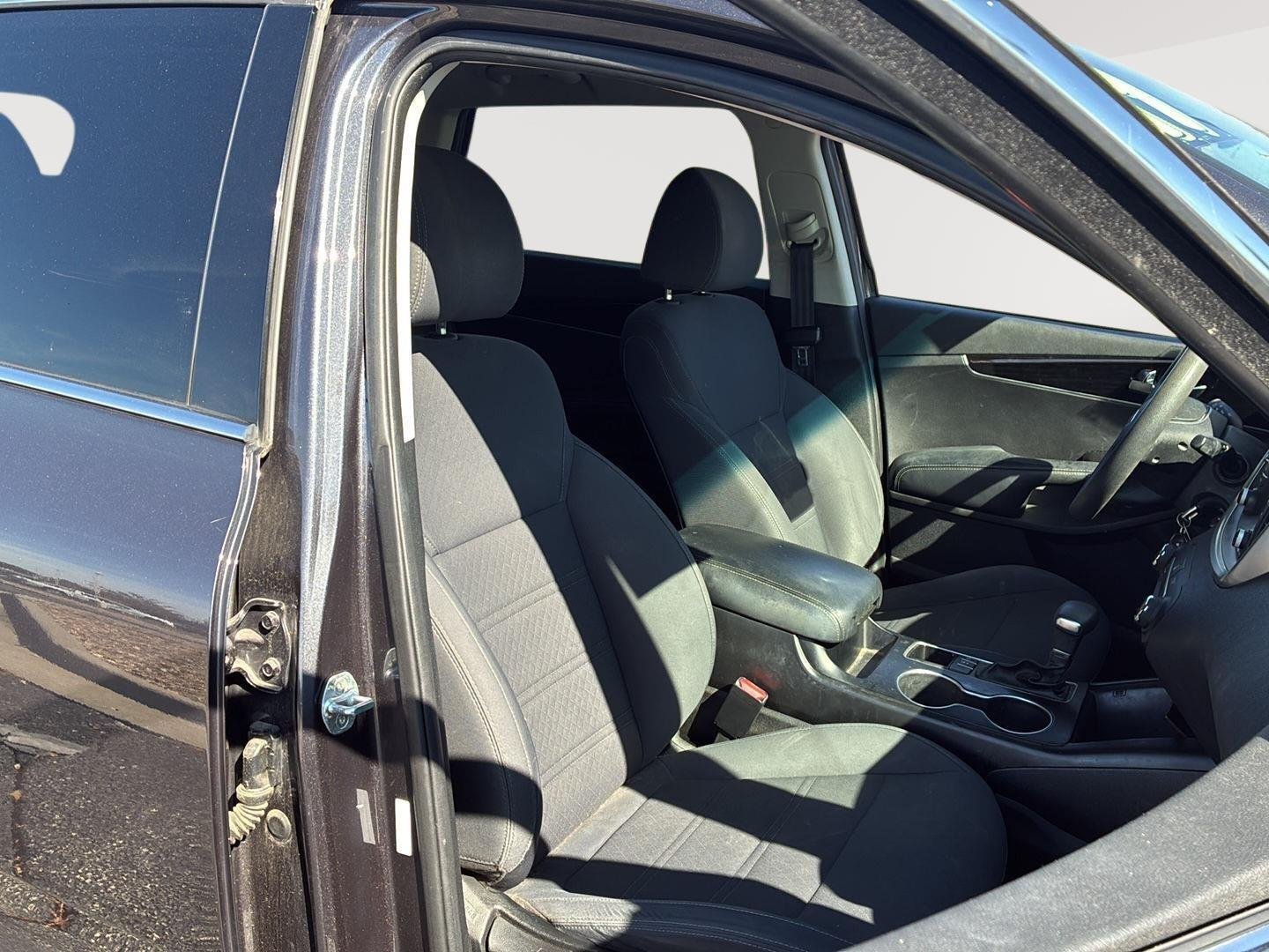 Used 2019 Platinum Graphite Kia LX V6 image 13