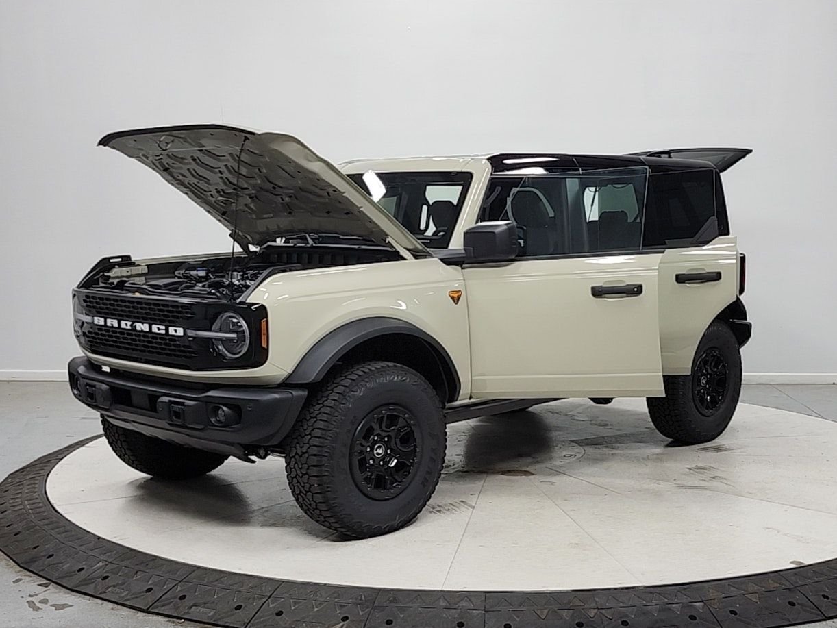 New 2026 Desert Sand Ford Badlands® image 11