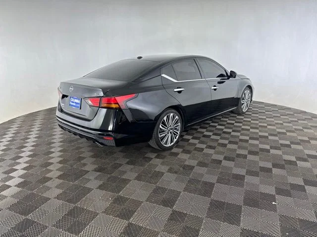 Used 2023 Black Nissan 2.5 SL image 5
