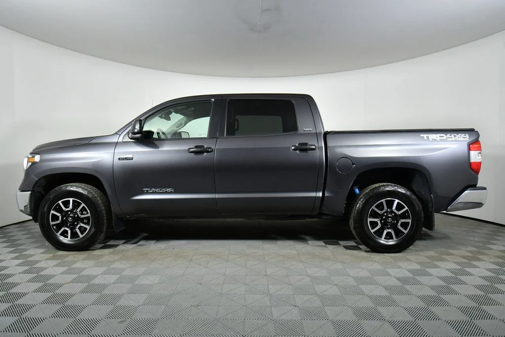 2019 Toyota Tundra SR5 - Photo 16