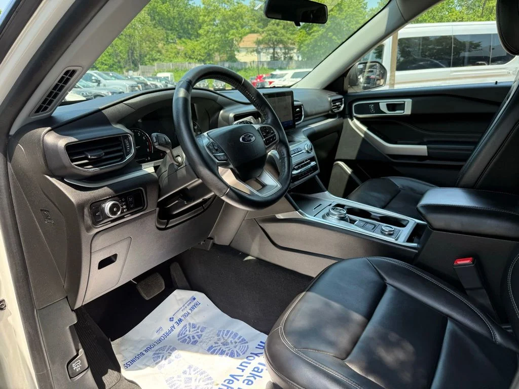 Used 2022 White Ford XLT image 19
