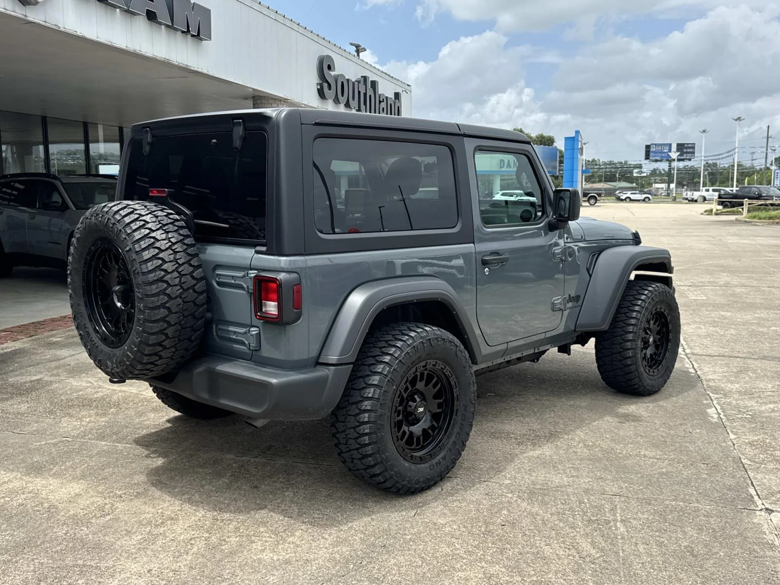 Used 2025 ANVIL CLEARCOAT Jeep Sport image 7