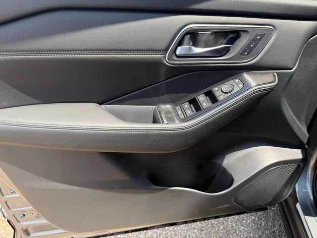 New 2026 Gun Metallic Nissan Platinum image 14
