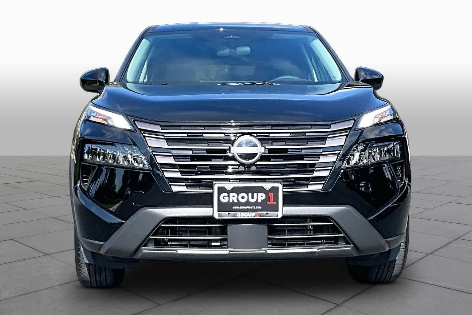 New 2026 Super Black Nissan SV image 3