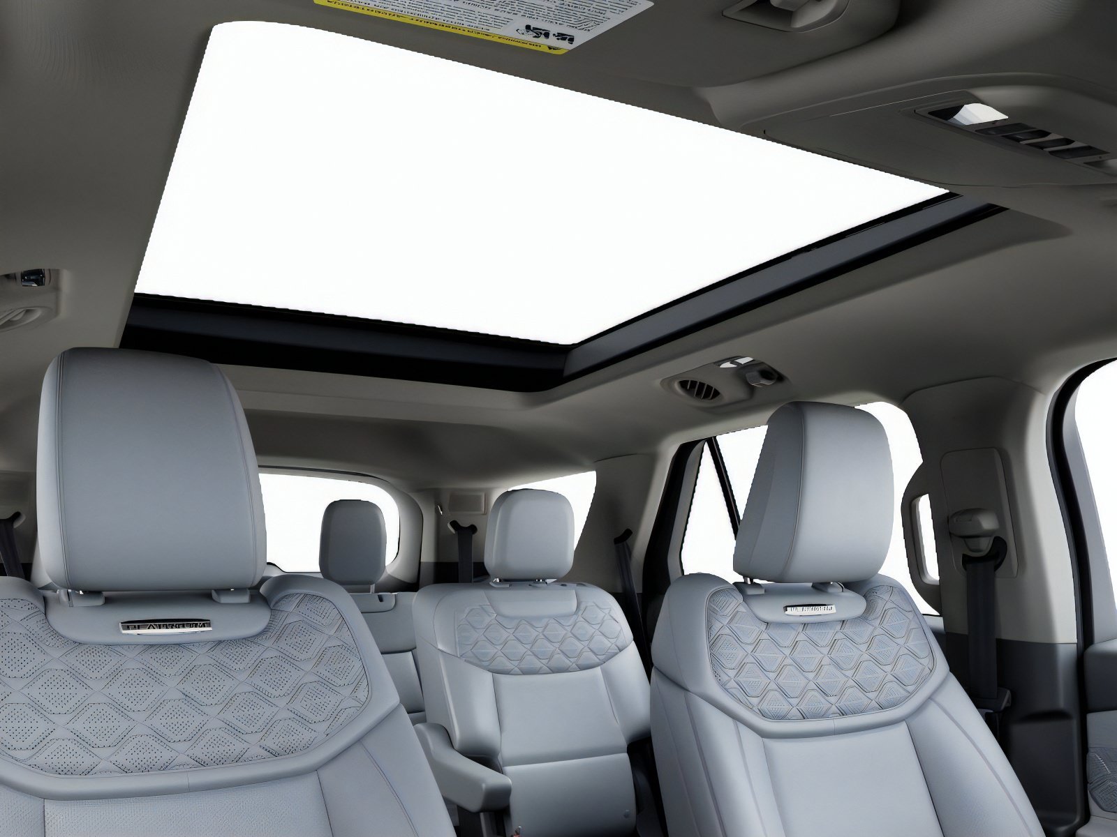 New 2027 Star White Metallic Tri-Coat Ford Platinum™ image 22