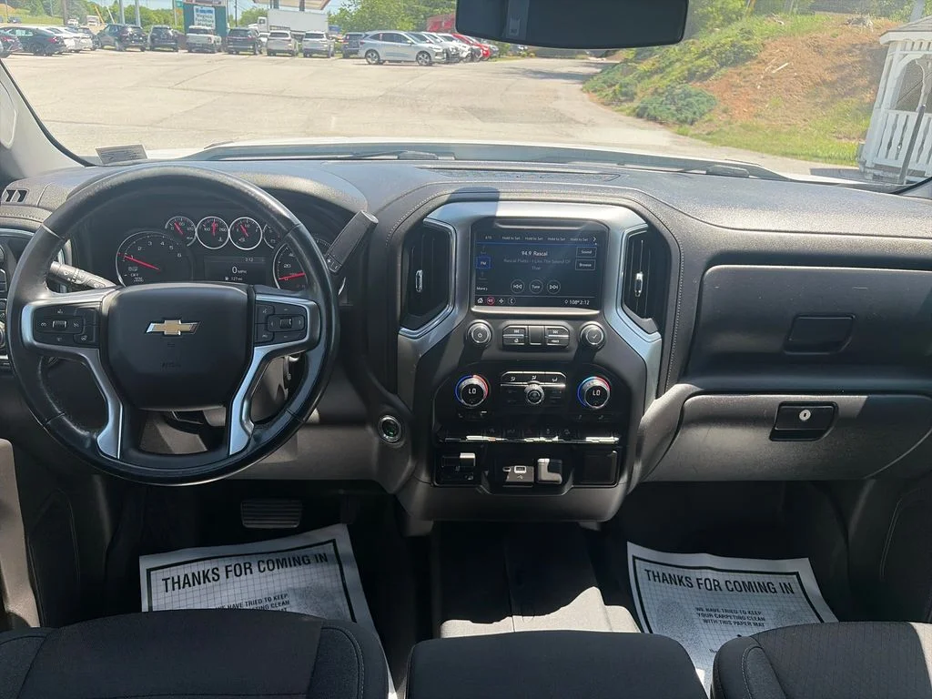 Used 2020 White Chevrolet LT image 13