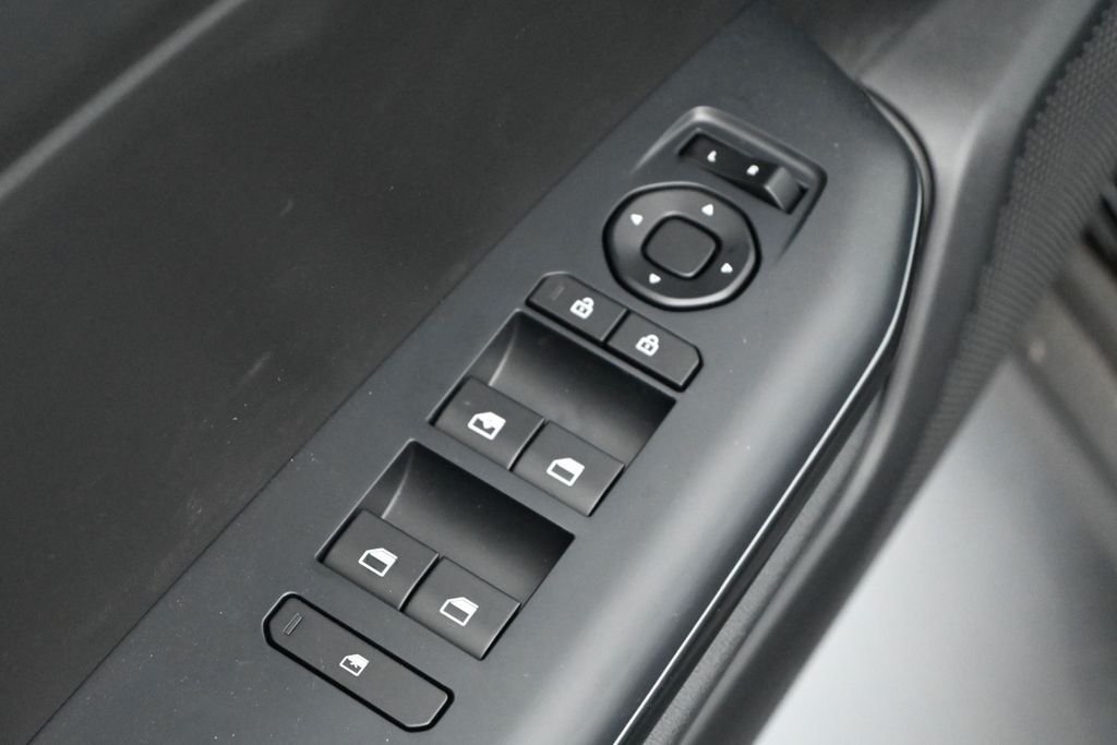 New 2026 Aurora Black Pearl Kia LXS image 6