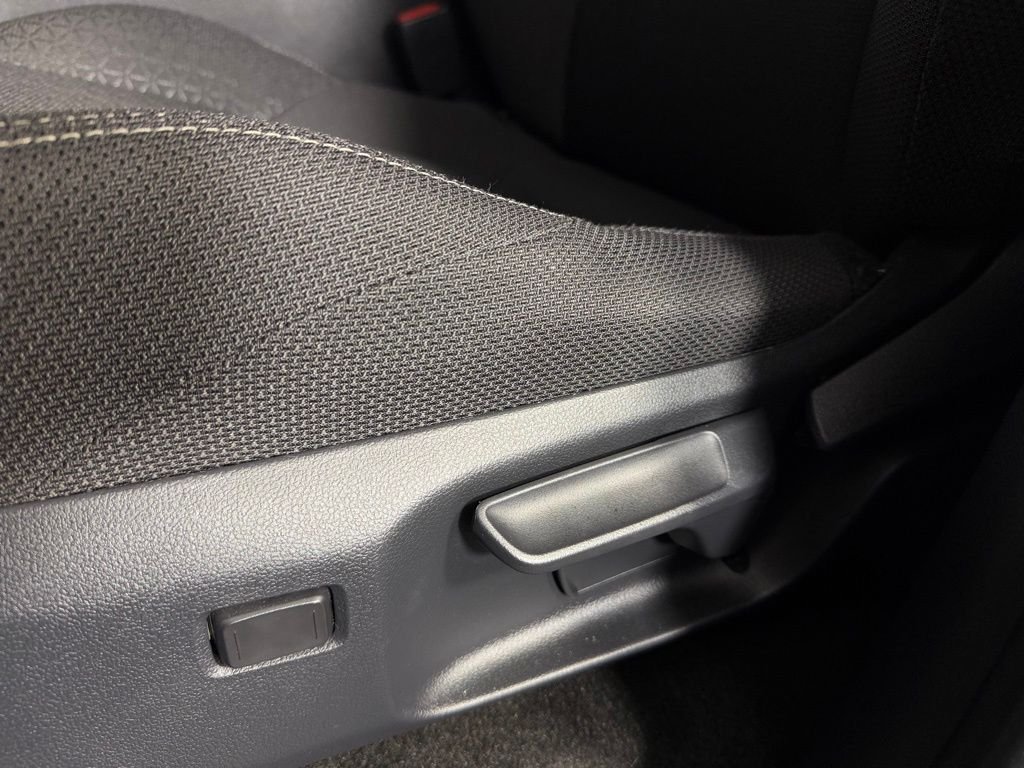 Used 2025 Cutting Edge Toyota SR5 image 21