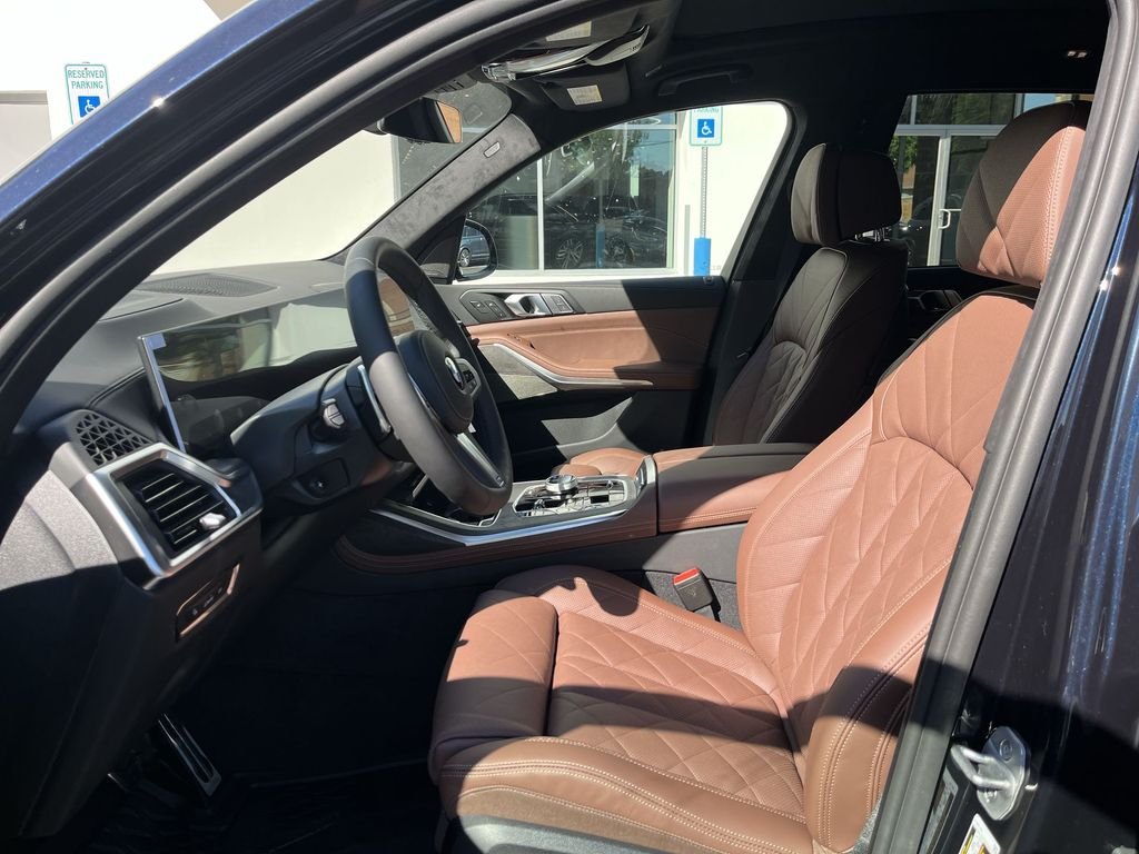 New 2027 Carbon Black Metallic BMW xDrive40i image 11