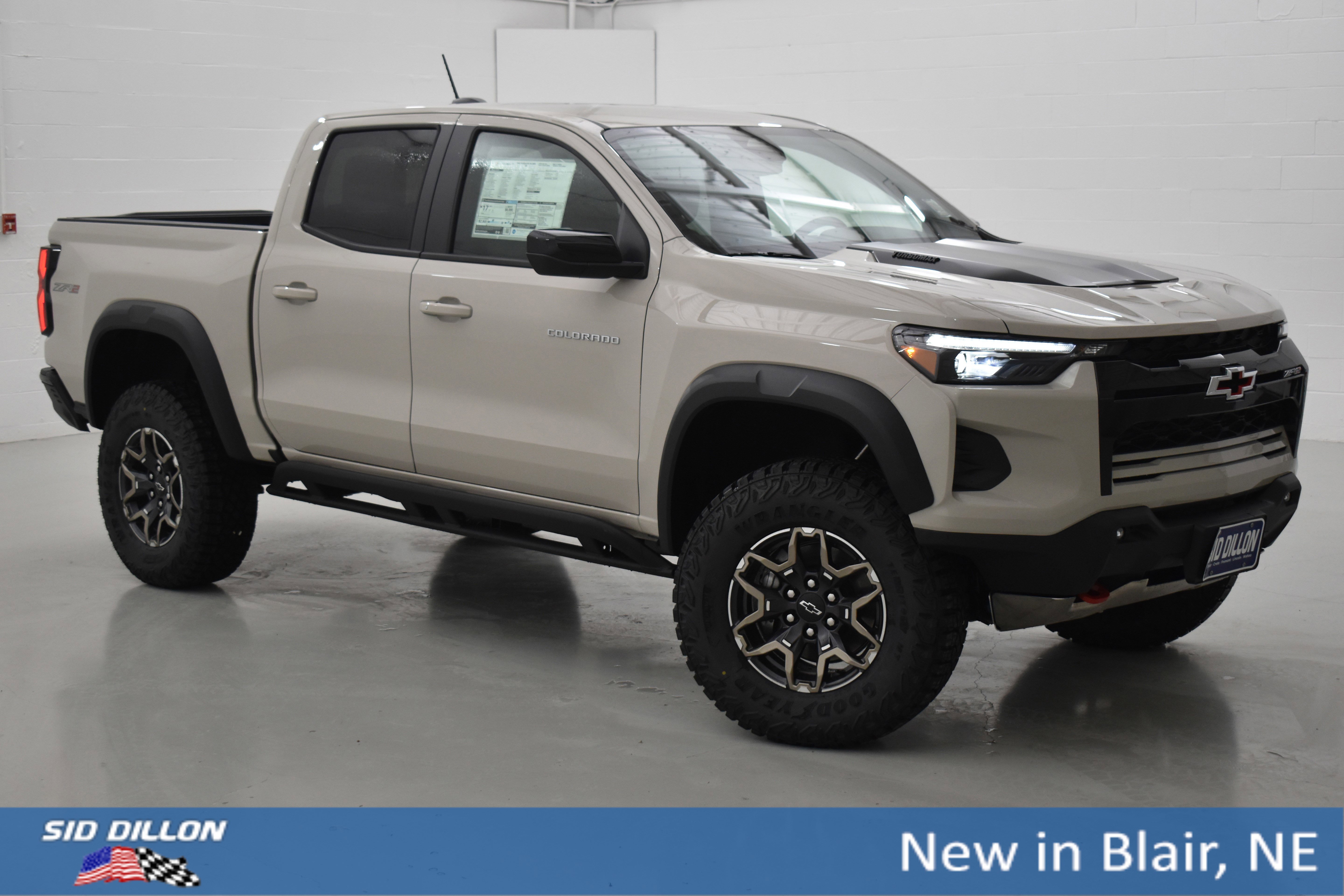 2026 Chevrolet Colorado ZR2 - Photo 12