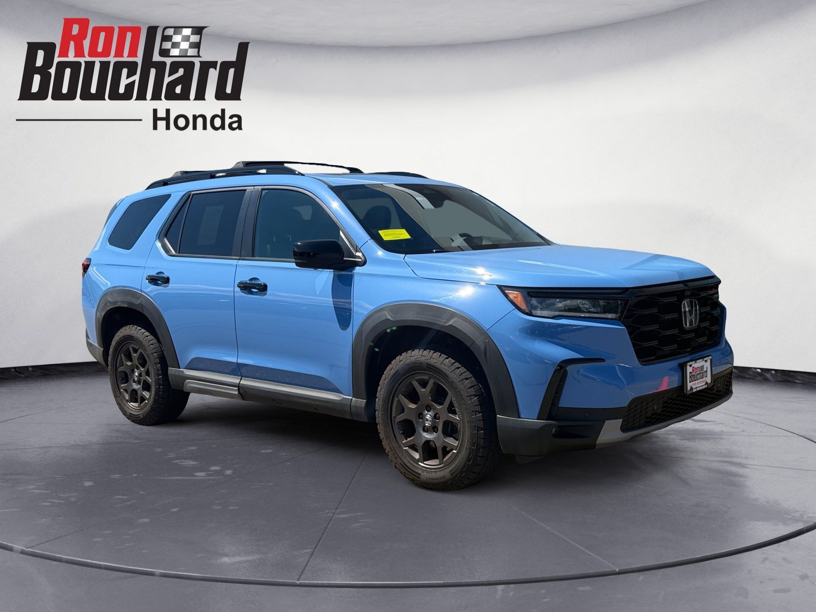 Used 2023 Diffused Sky Pearl Honda TrailSport image 1