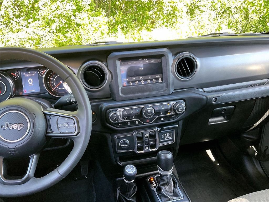 Used 2023 Gray Jeep Sport S image 18