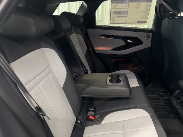 New 2026 Arroios Grey Land Rover Dynamic SE image 19