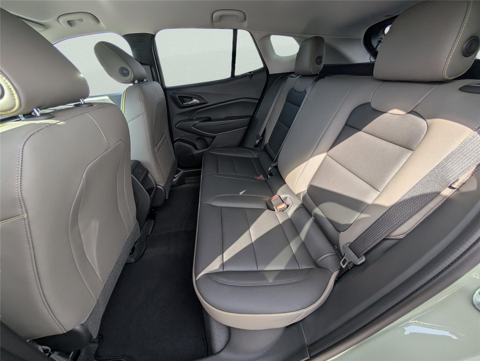 New 2026 Cacti Green Chevrolet ACTIV image 16