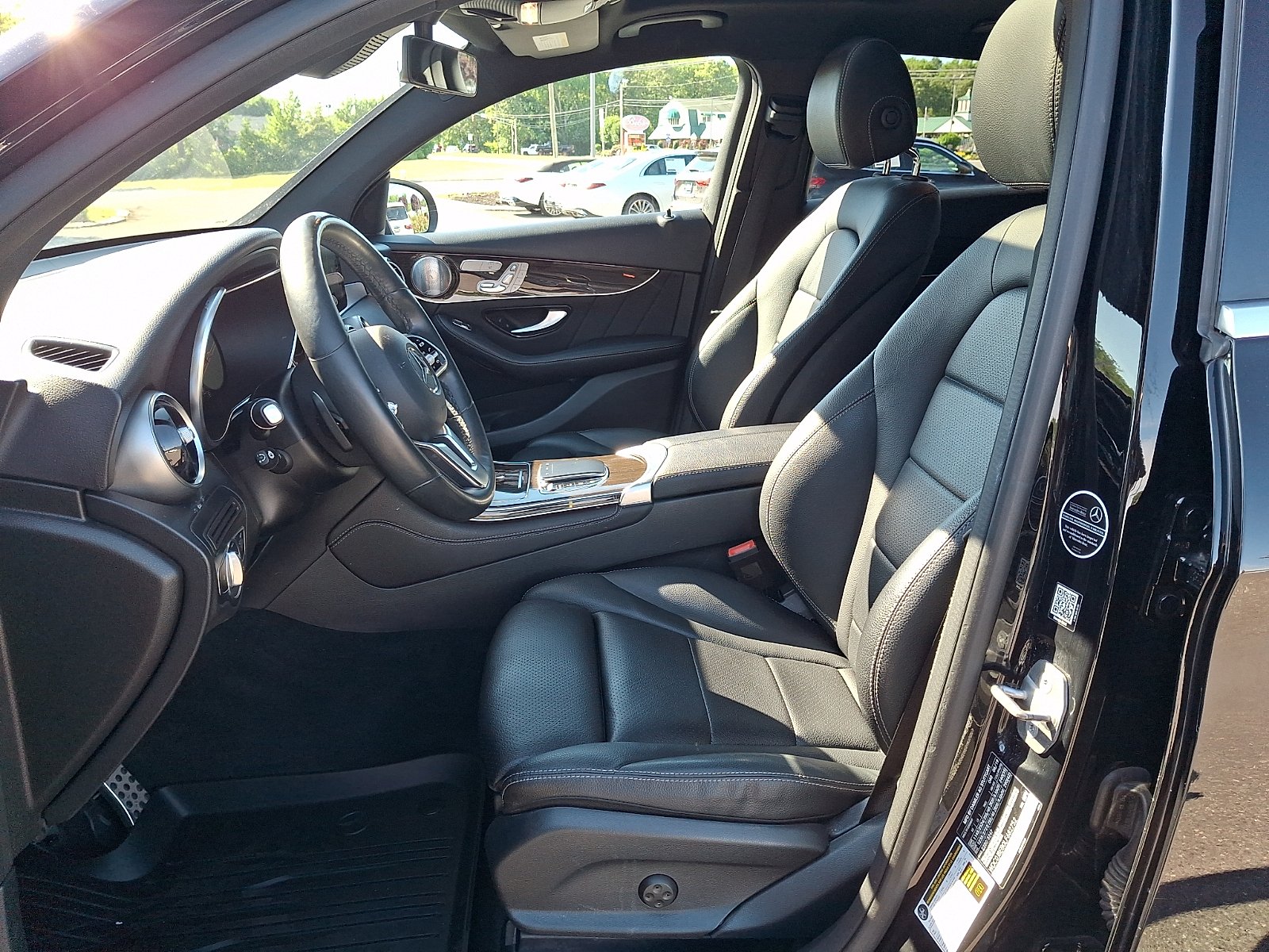 Certified Used 2020 Black Mercedes-Benz 4MATIC® image 13