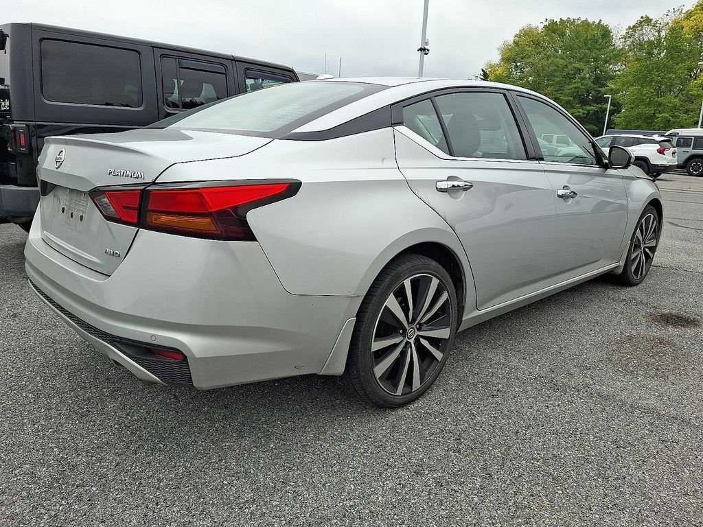 Used 2020 Silver Nissan 2.5 Platinum image 6