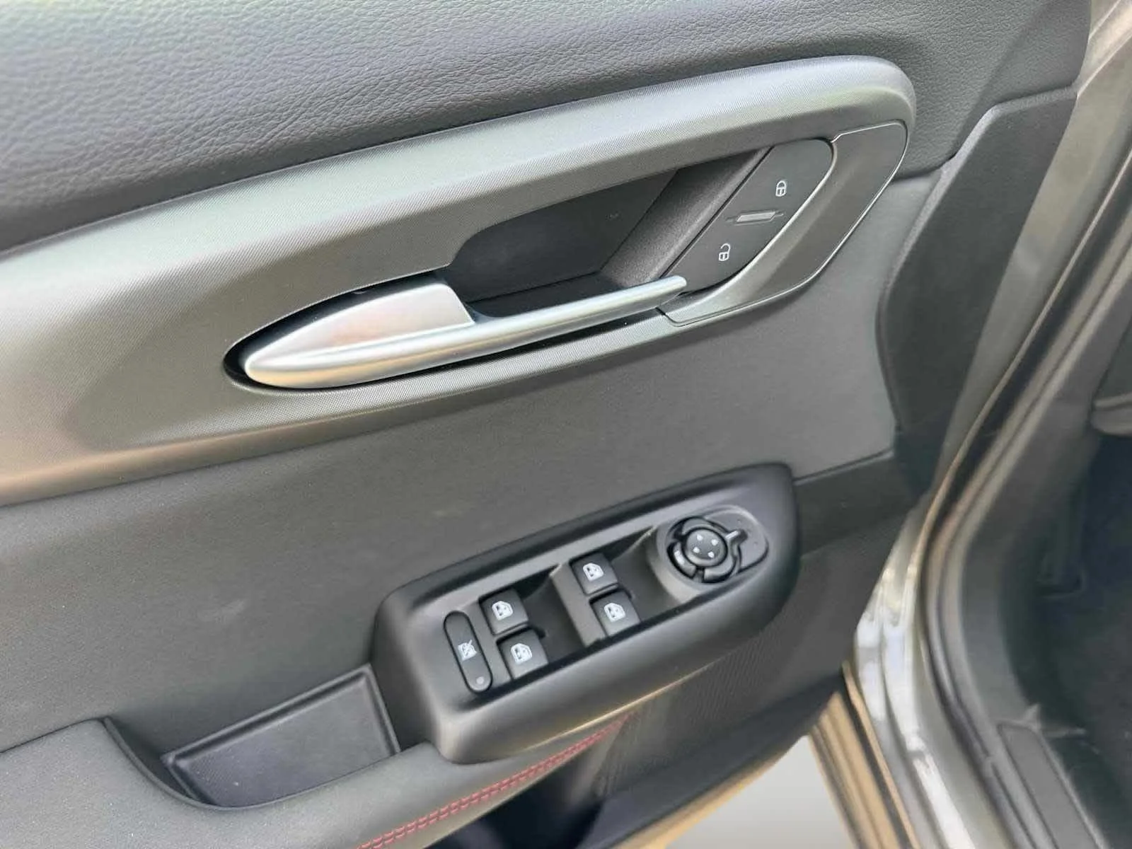 2025 Dodge Hornet GT - Photo 12