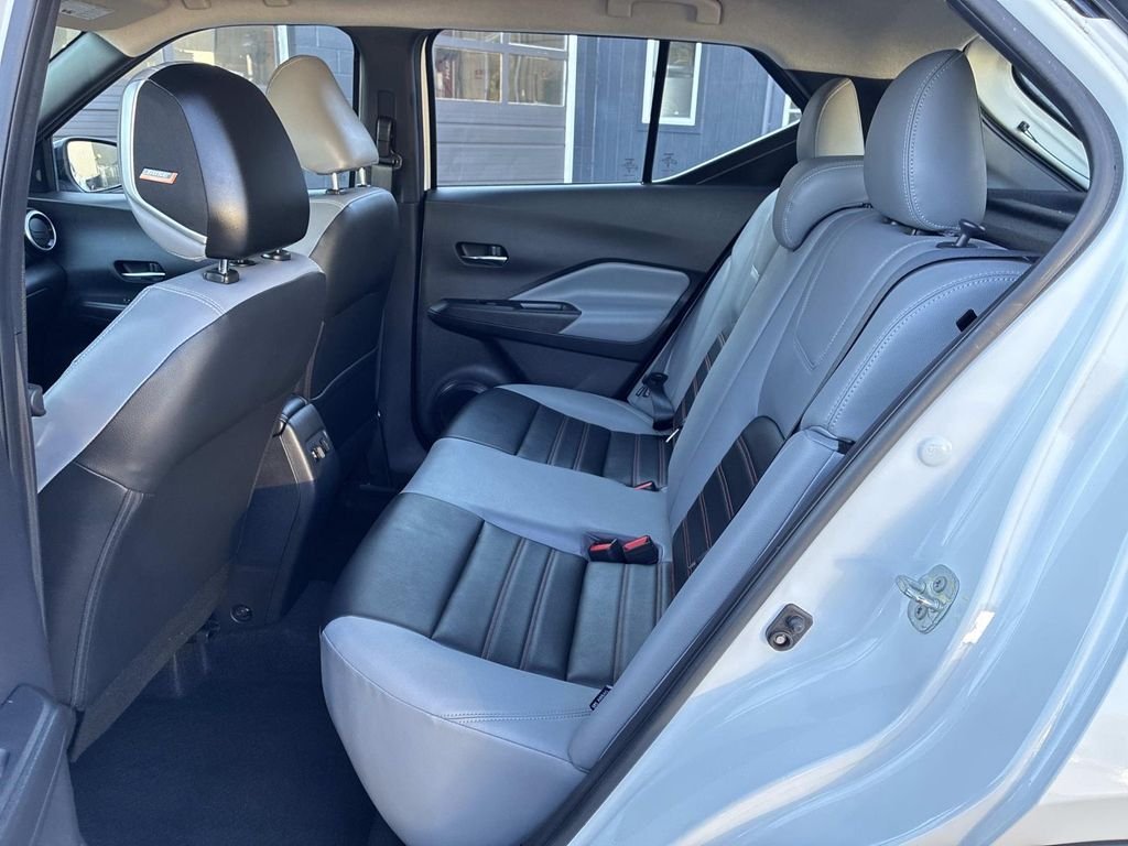 Used 2023 White Nissan SR image 15
