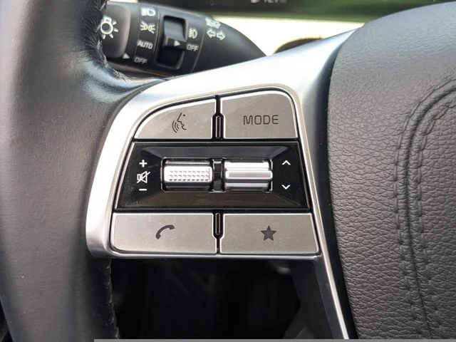 Used 2024 Silver Kia SX image 28