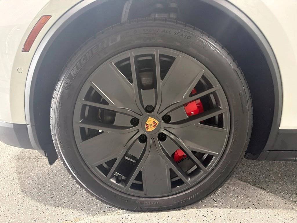2026 Porsche Macan GTS - Photo 11