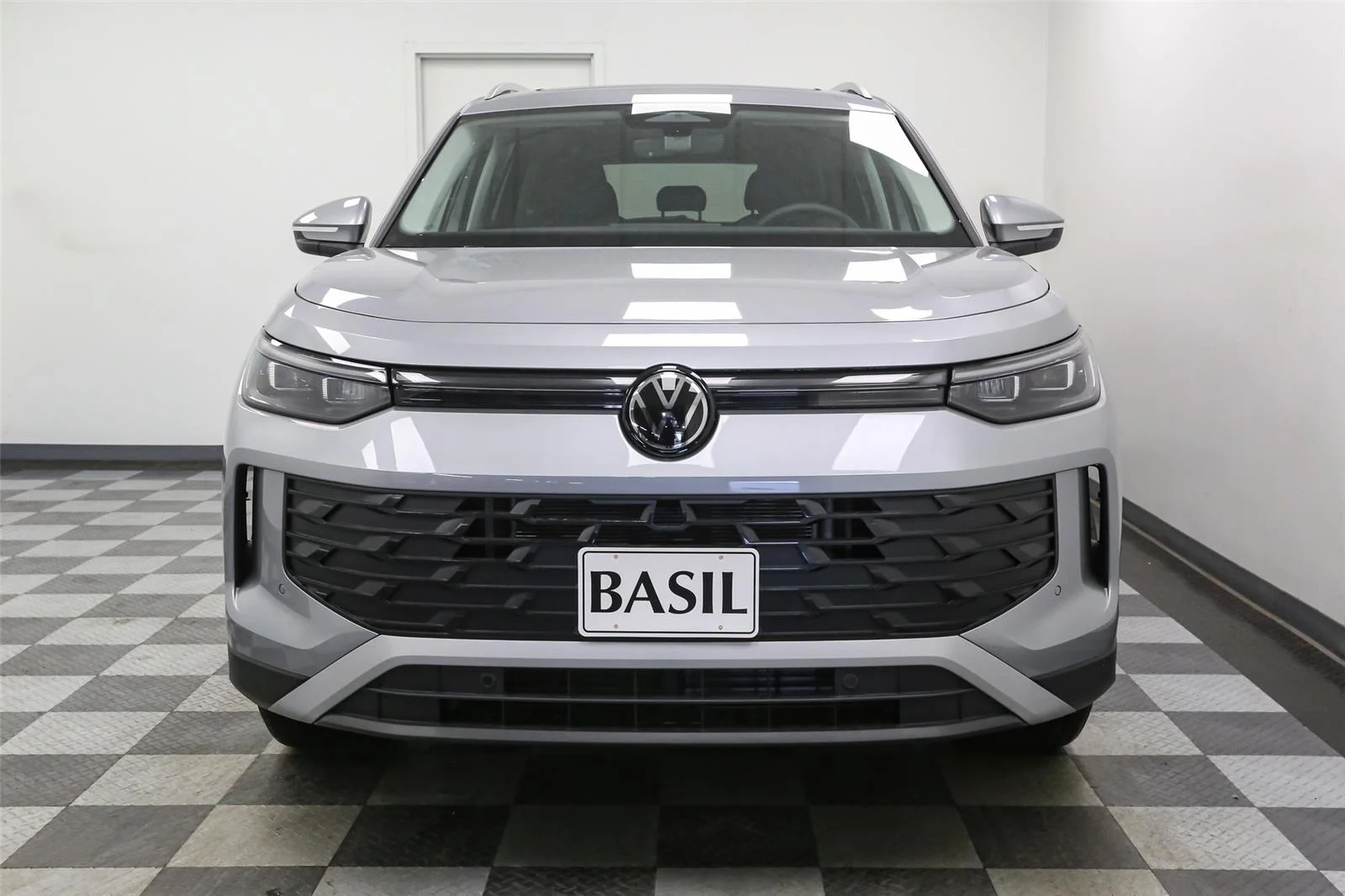 New 2026 Pyrite Silver Metallic Volkswagen SE image 3