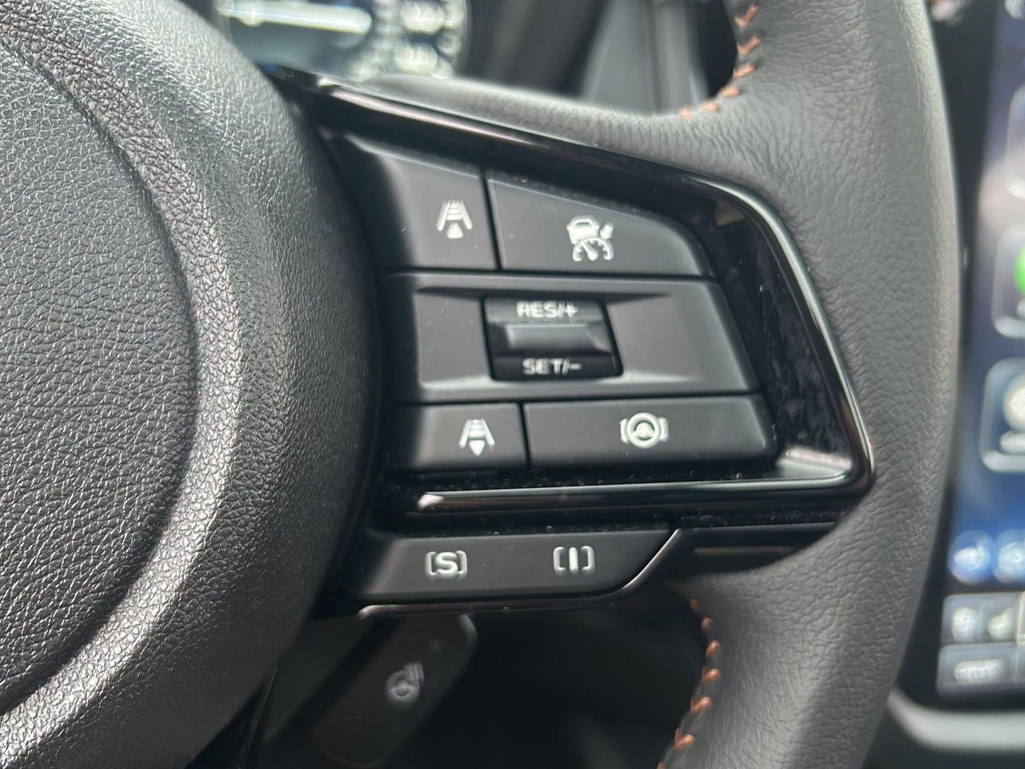 Used 2025  Subaru  image 18