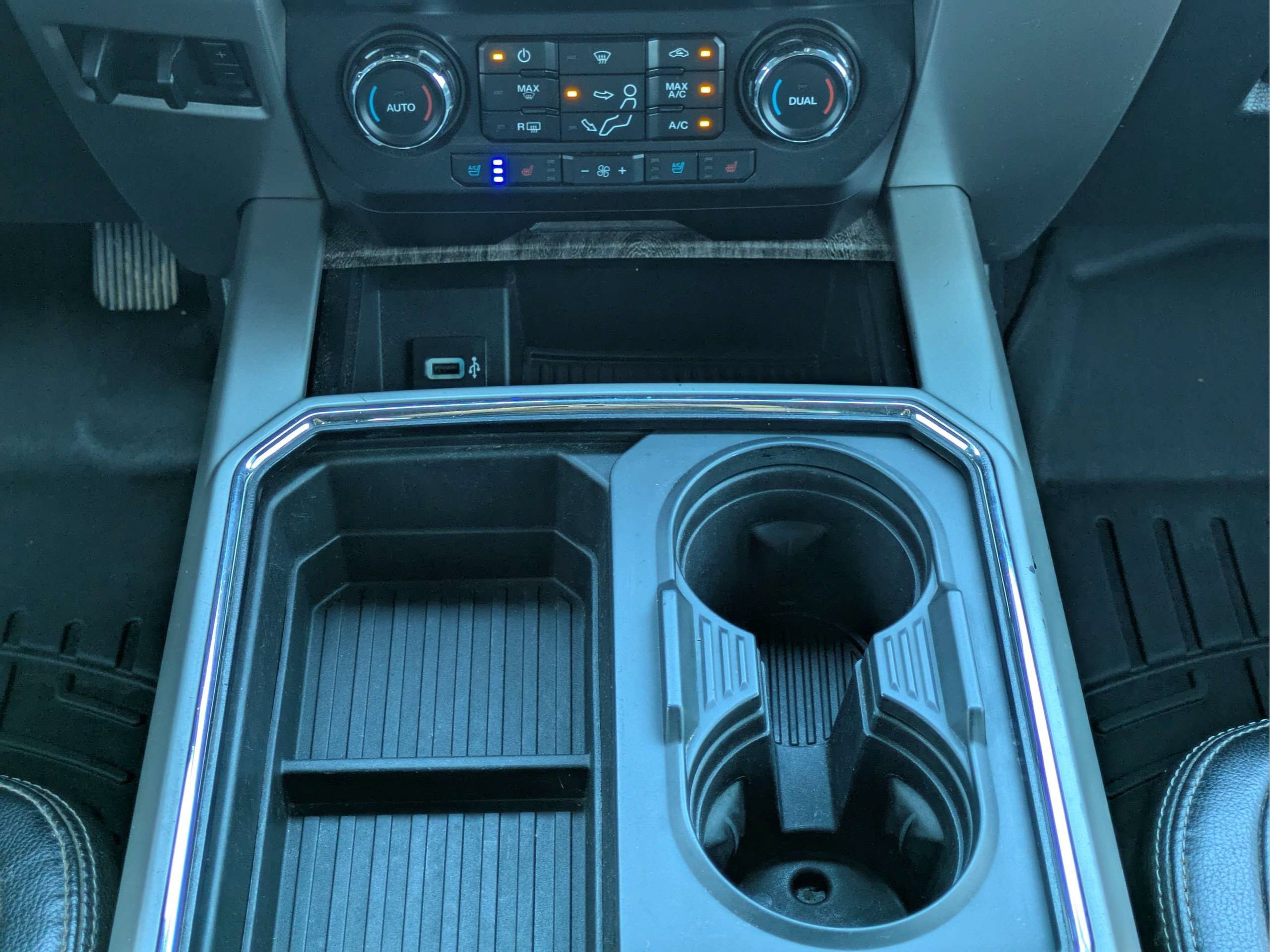 Used 2017 Magnetic Ford Lariat image 16