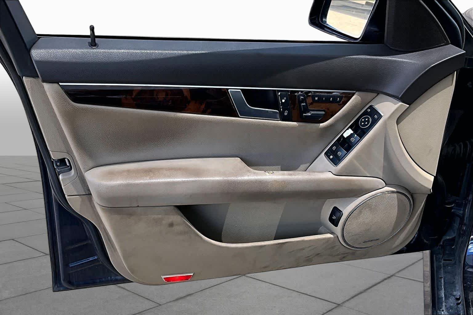 Used 2014 Lunar Blue Metallic Mercedes-Benz C 250 Sport image 22
