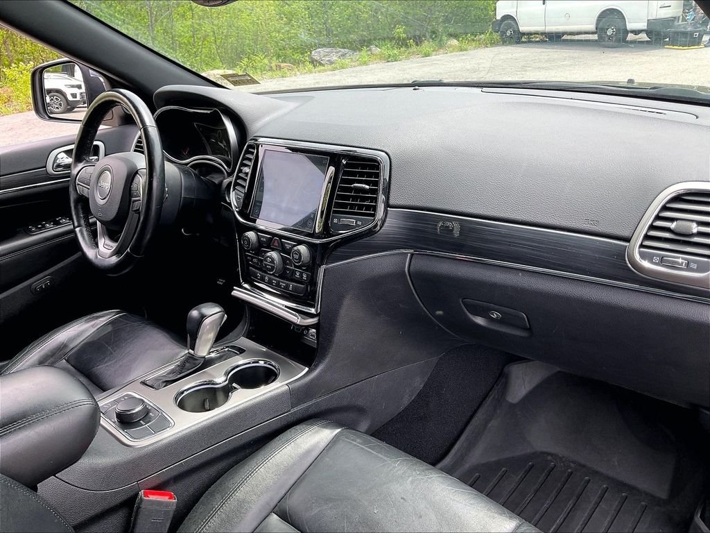 Used 2021 Sangria Metallic Clearcoat Jeep Limited image 13