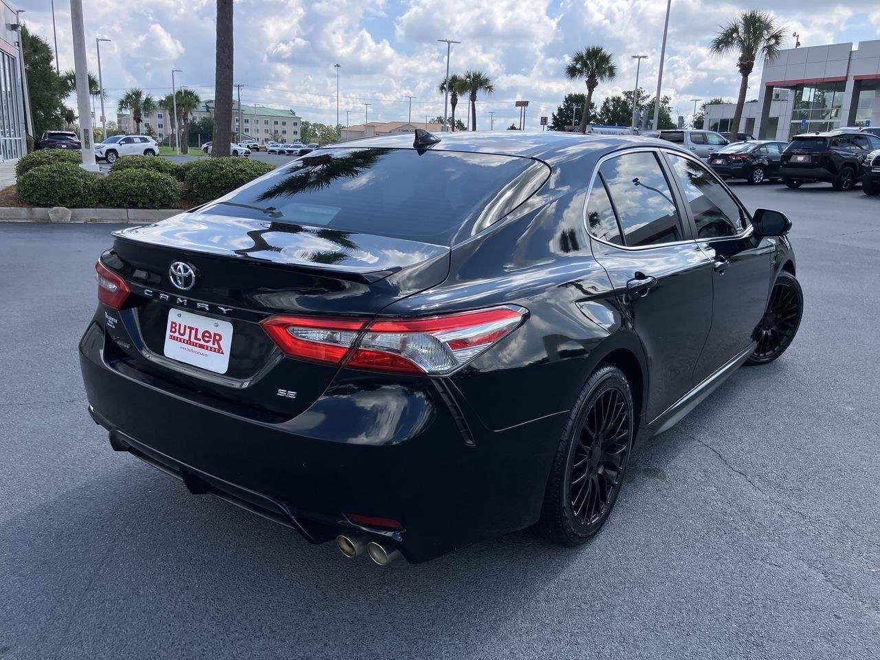 Used 2019 Black (Midnight Black Metallic) Toyota SE image 5