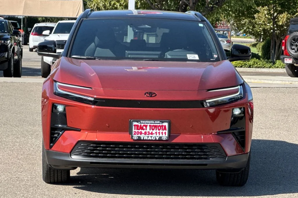 New 2026 Tandoori with Midnight Black Metallic roof <sup>1</sup> Toyota  XSE image 12