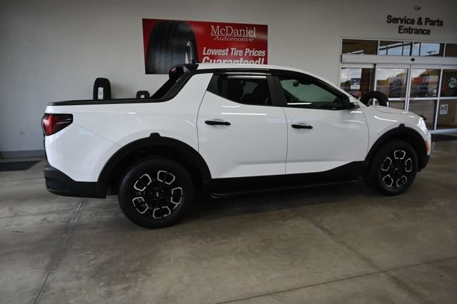 Used 2023 White Hyundai SEL image 5