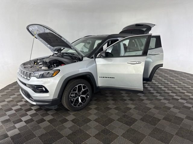 Used 2025 Silver Jeep Limited image 13