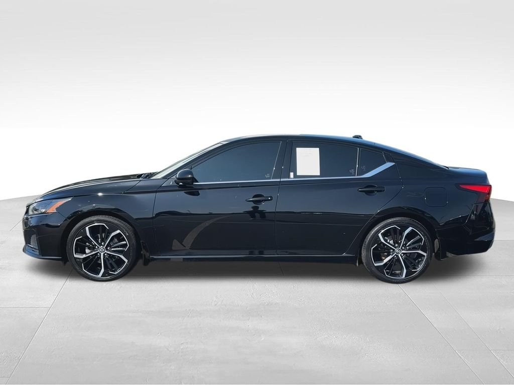 Used 2023 Black Nissan 2.5 SR image 5