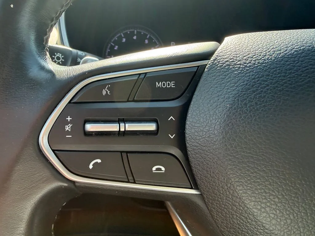 Used 2023 White Hyundai SEL image 18