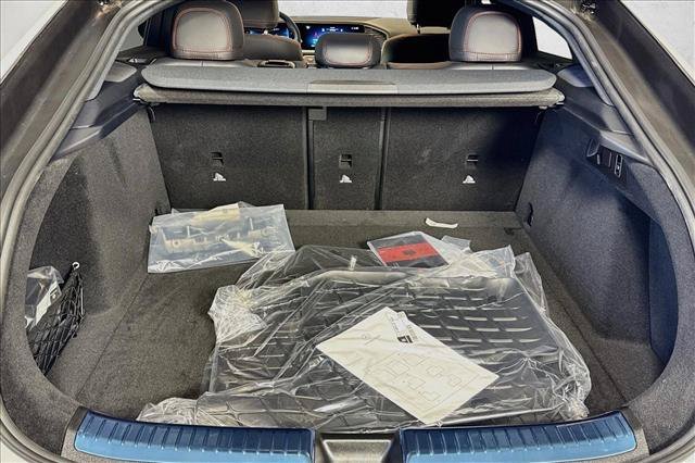 New 2026 MANUFAKTUR Moonlight White Metallic Mercedes-Benz AMG® GLE 53 image 54