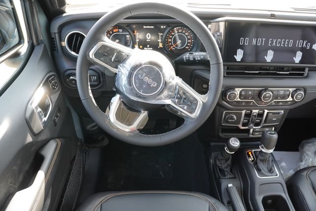 New 2026 Anvil Clear-Coat Exterior Paint Jeep Sahara image 14