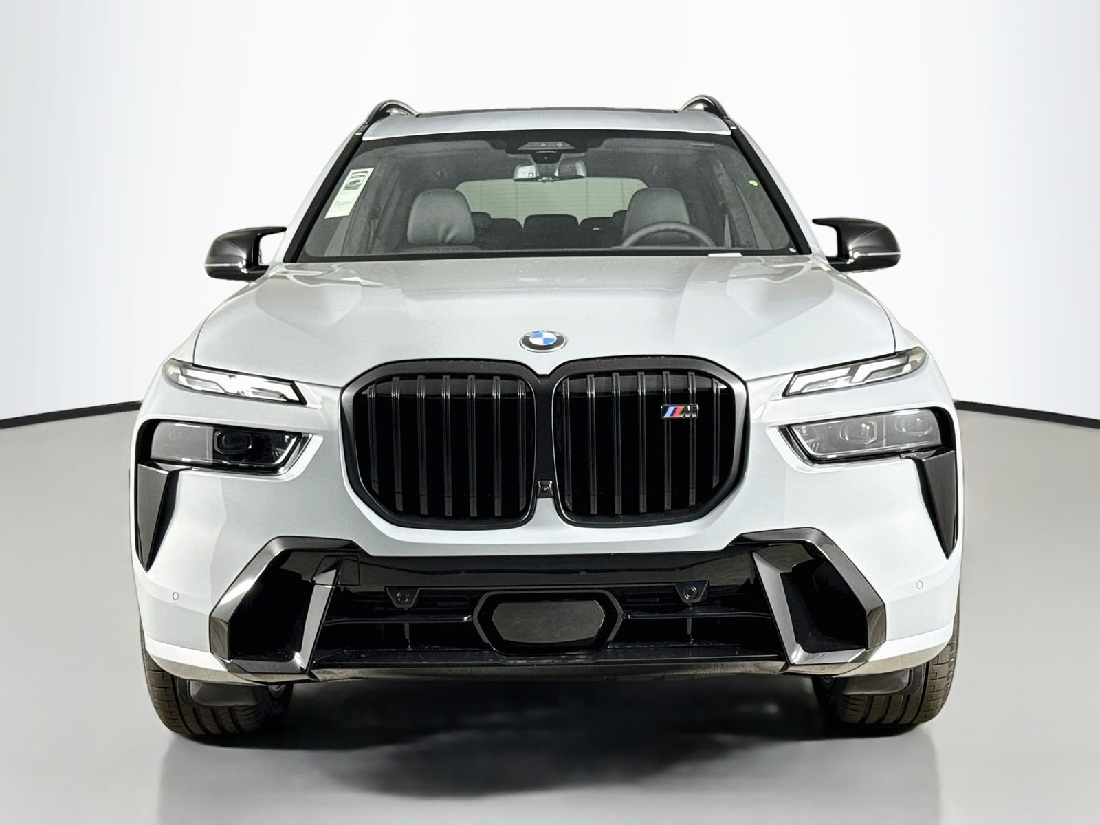 New 2027 Brooklyn Grey Metallic BMW M60i image 2