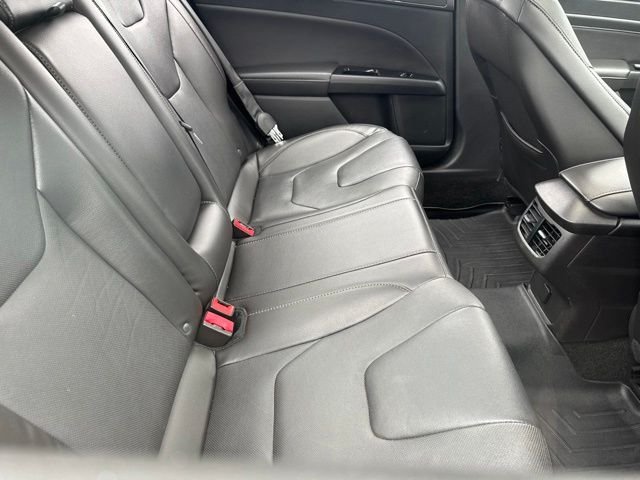 Used 2016 White Ford Titanium image 8