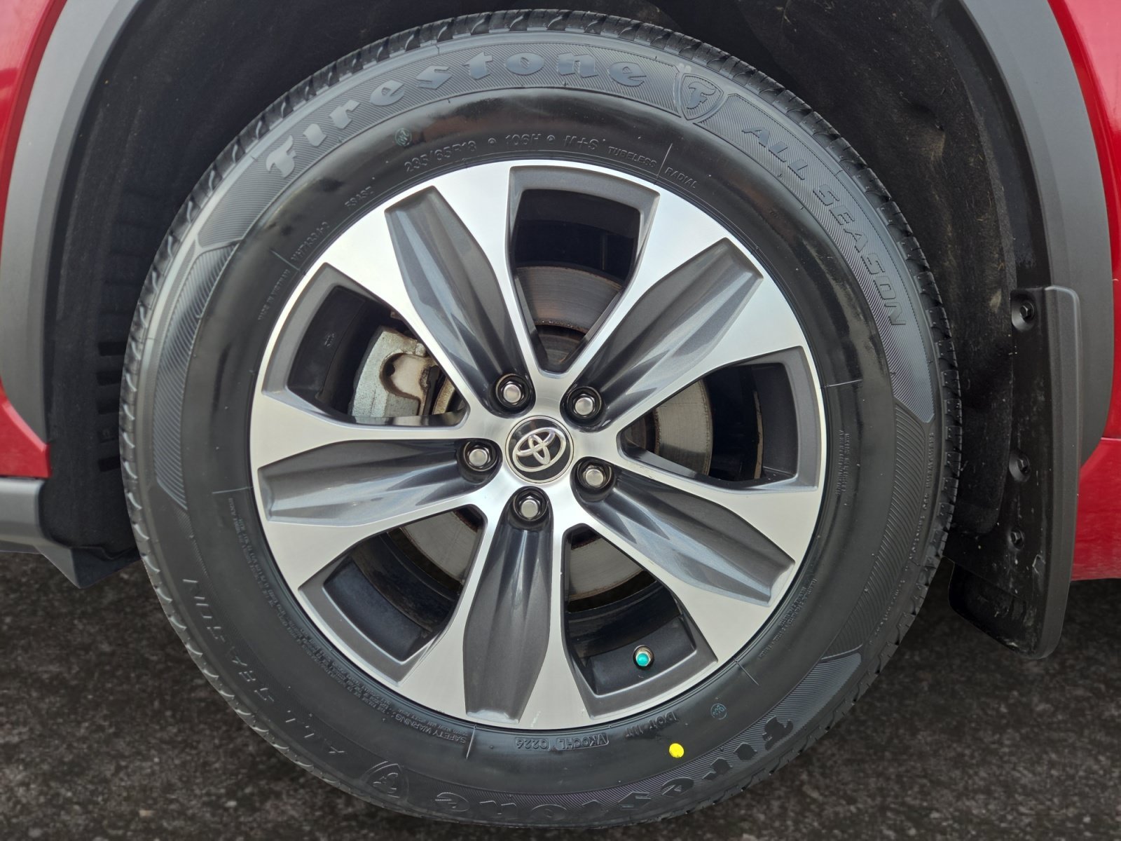 2020 Toyota Highlander XLE - Photo 14